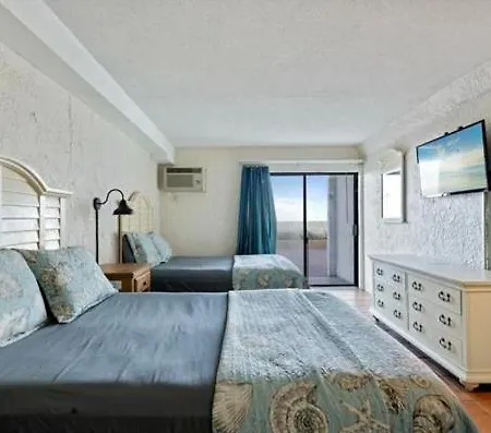 Ground Floor Direct Oceanfront Double Queen Suite! Perfect For 4 Guests! Sea Mist 20106